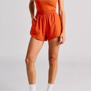 Outdoor voices active Orange Women's Shorts with pockets & size Small